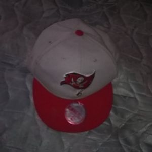A buccaneers hat